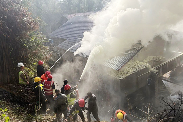 突發(fā)火災(zāi)，大墊高速公路TJ3項目緊急救援